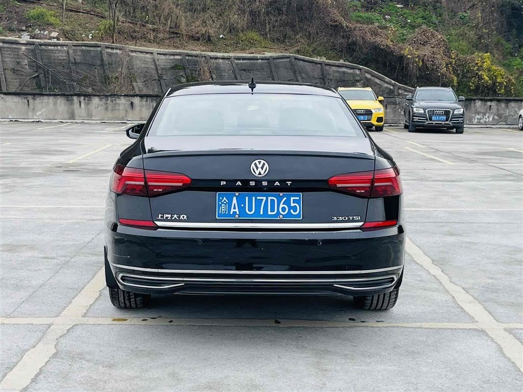 VOLKSWAGEN PASSAT 2019
