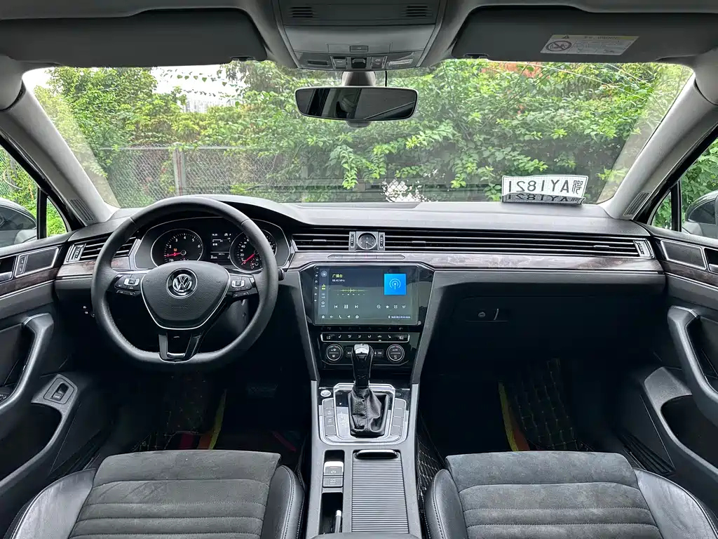 VOLKSWAGEN MAGOTAN 2017