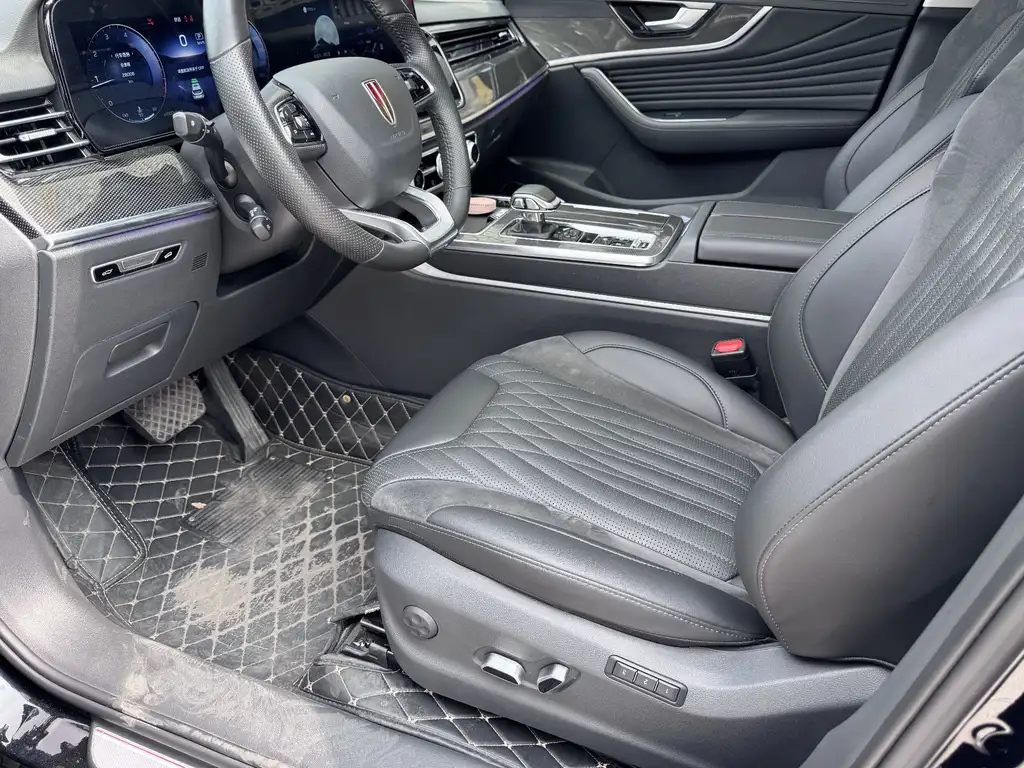 HONGQI HS5 2023