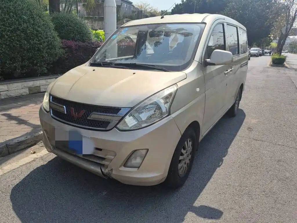 SGMW WULING RONGGUANG V