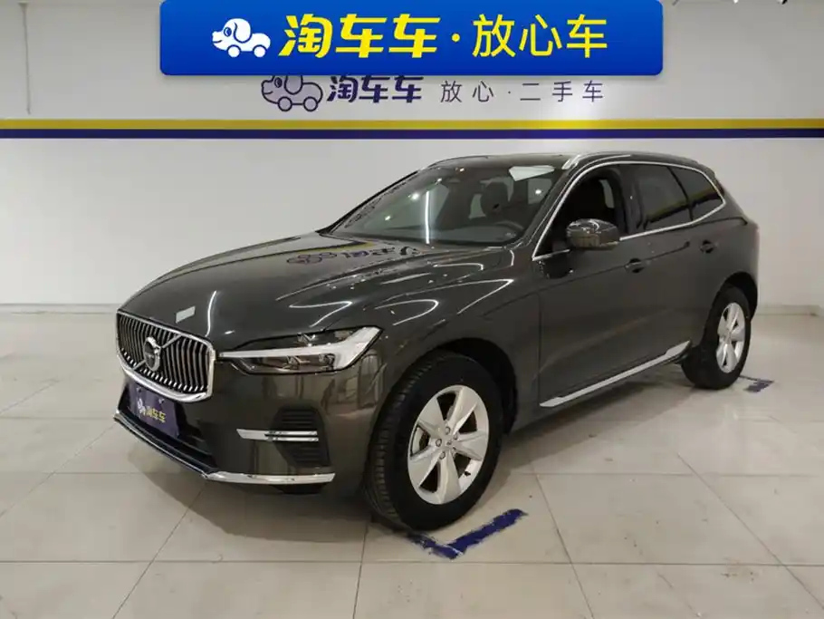 VOLVO XC60 2022