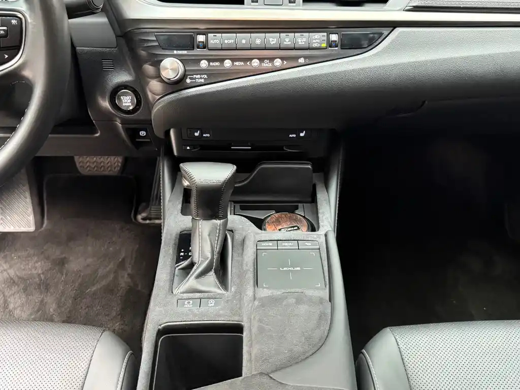 LEXUS ES 2021