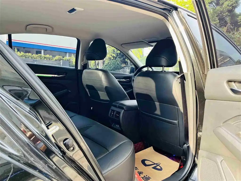 NISSAN TEANA 2022