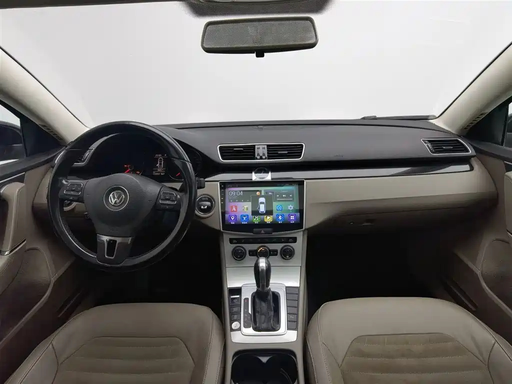 VOLKSWAGEN MAGOTAN 2015