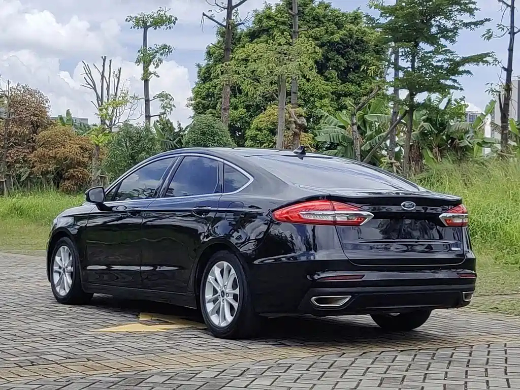 FORD MONDEO 2020