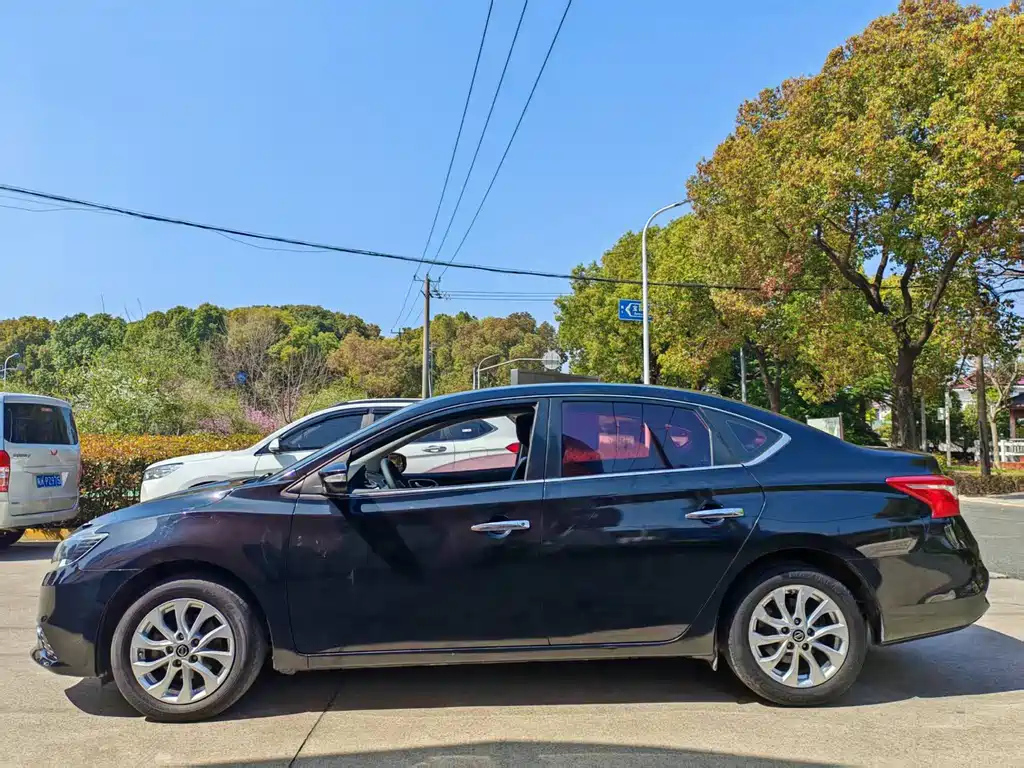 NISSAN SYLPHY 2018