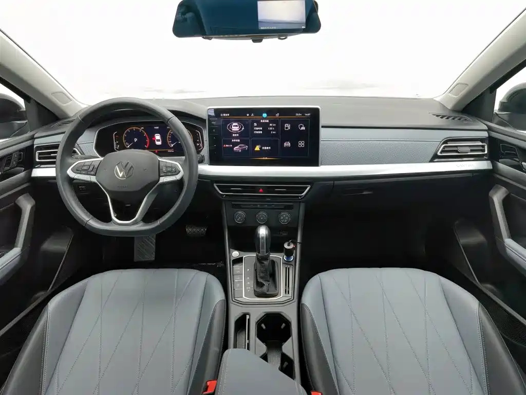 VOLKSWAGEN LAVIDA 2023