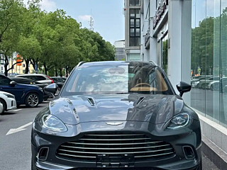 ASTON MARTIN DBX