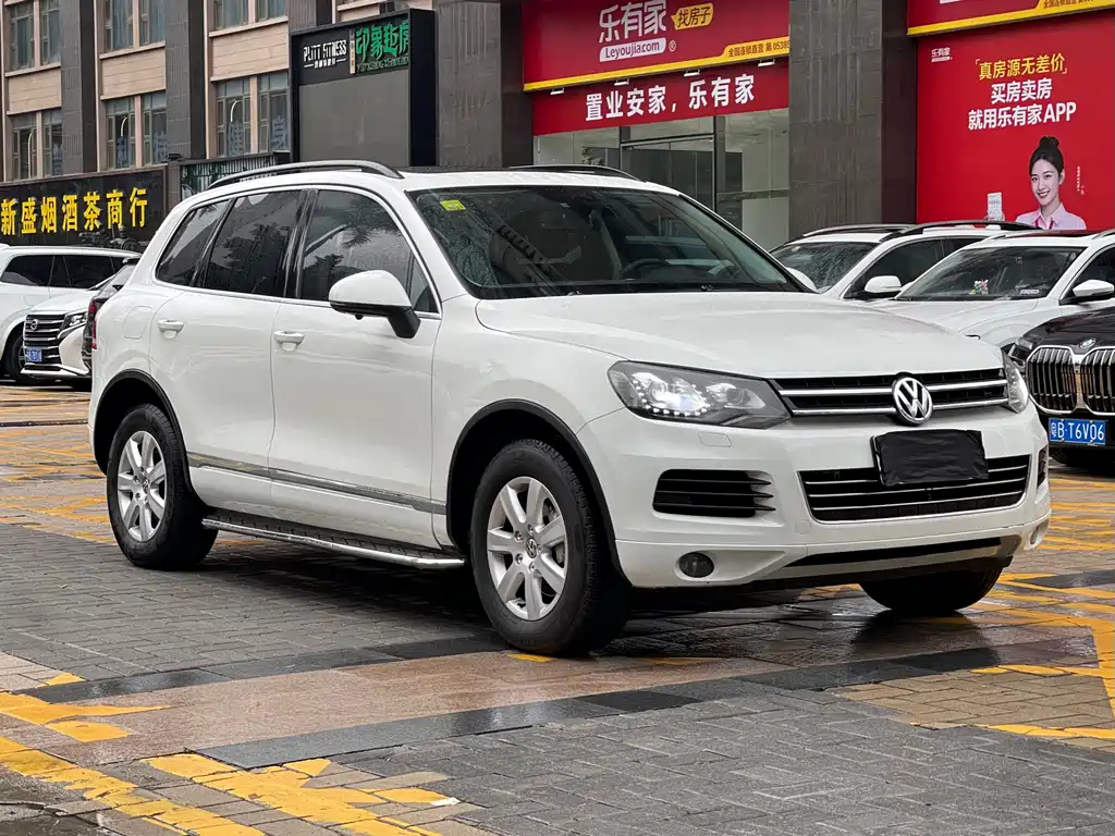 VOLKSWAGEN TOUAREG 2015