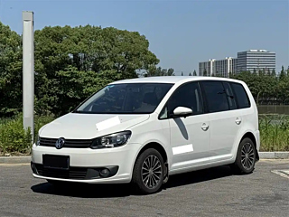 VOLKSWAGEN TOURAN  2015