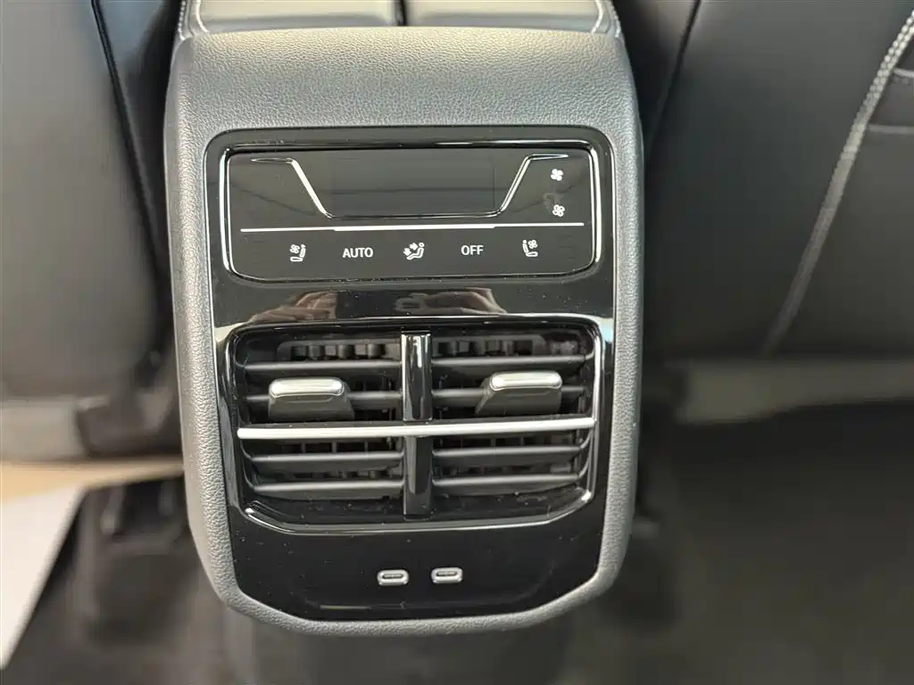 VOLKSWAGEN MAGOTAN 2024
