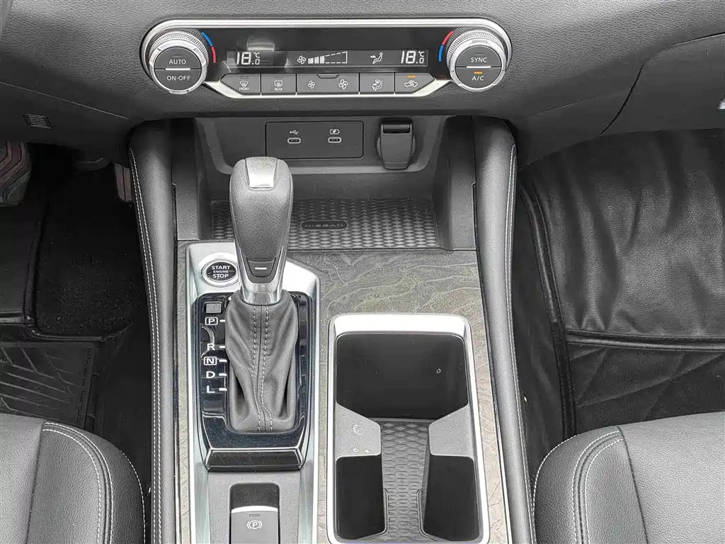 NISSAN TEANA 2022