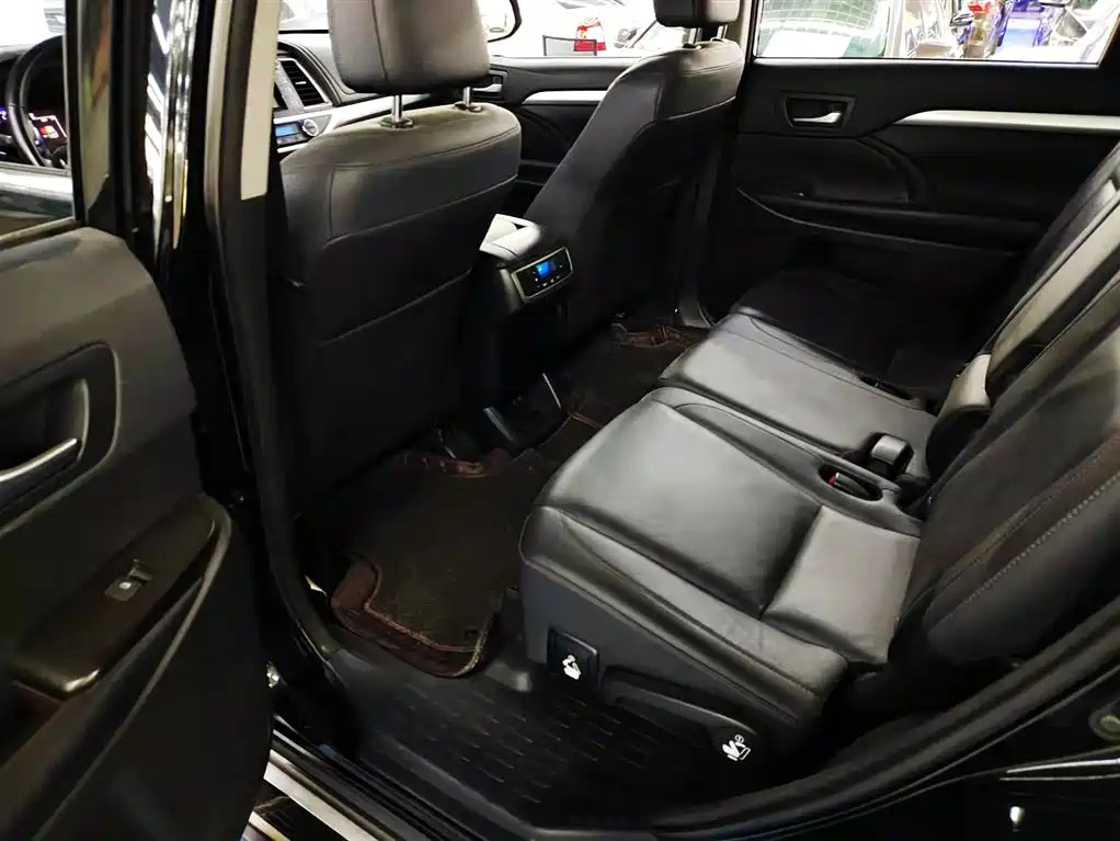 TOYOTA HIGHLANDER 2018
