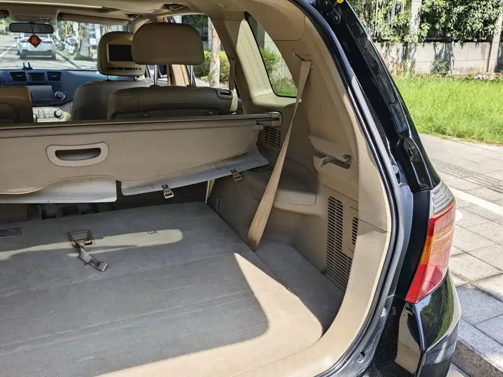 TOYOTA HIGHLANDER 2011