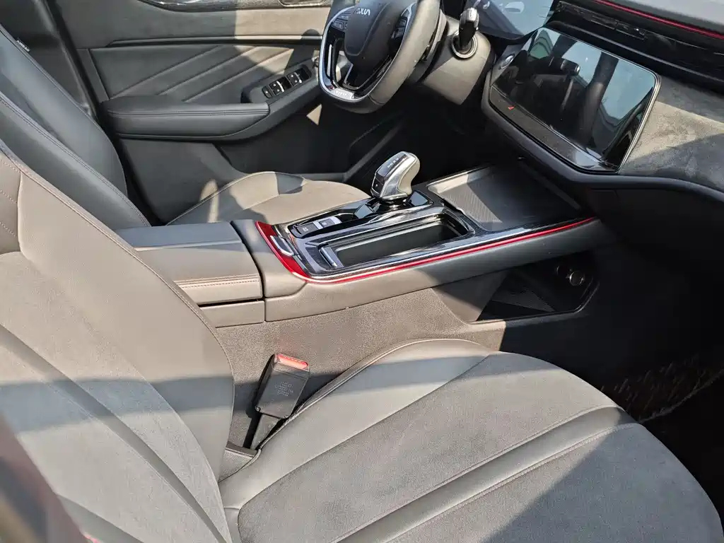 DONGFENG AEOLUS MAX 2021