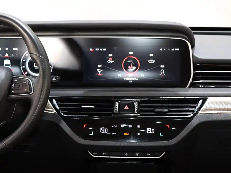 HONGQI HS5 2022