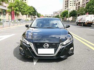 NISSAN TEANA 2021