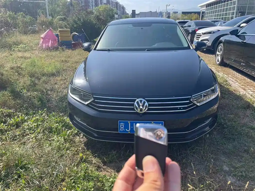 VOLKSWAGEN MAGOTAN 2017