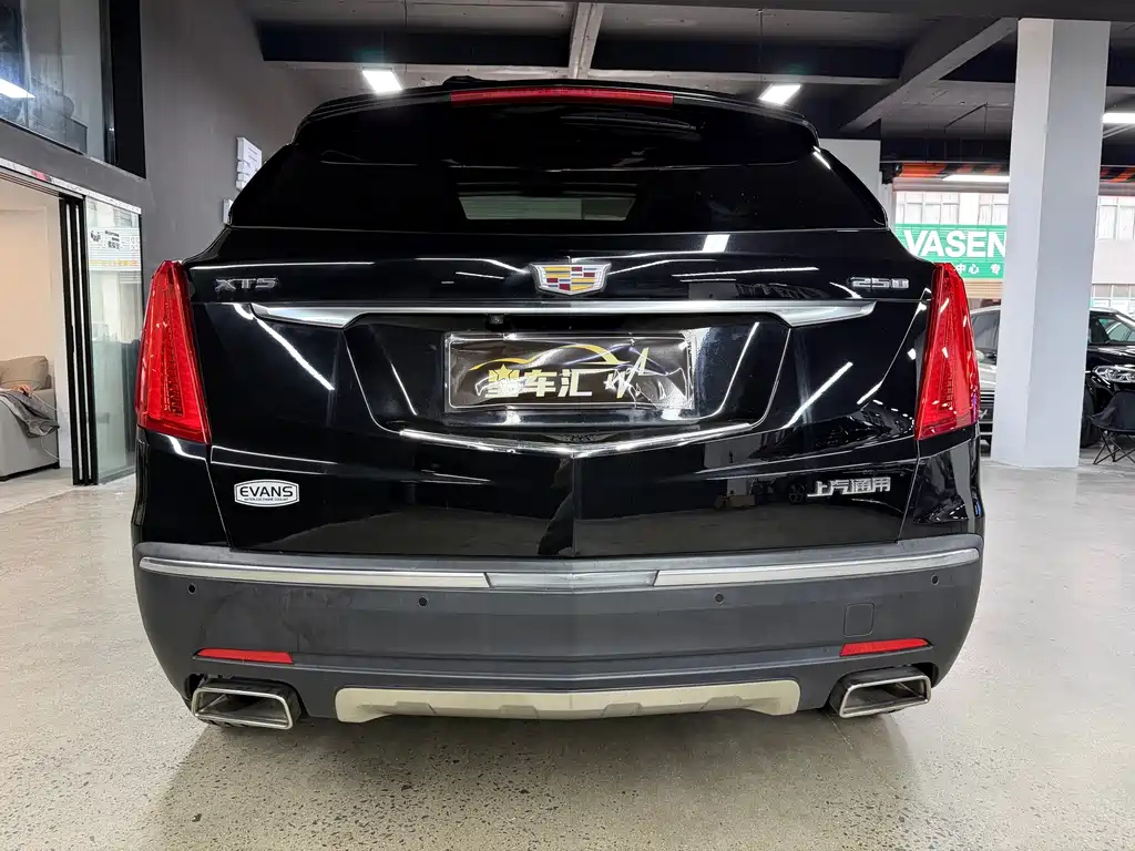 CADILLAC XT5 2016