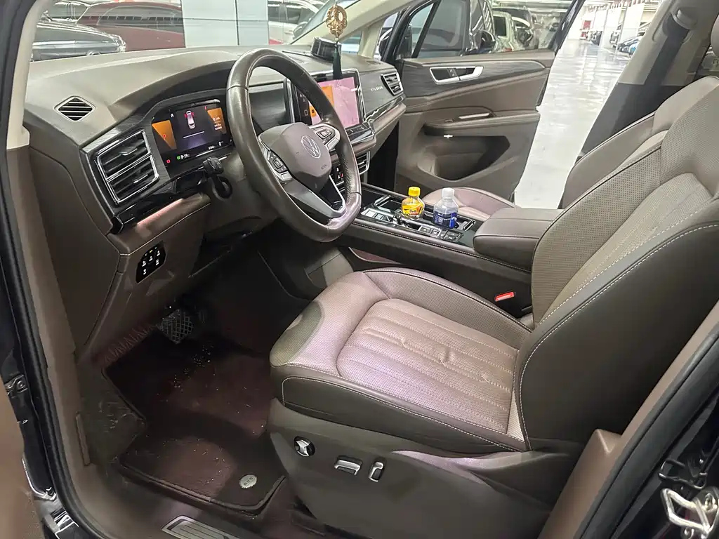 VOLKSWAGEN VILORAN 2022