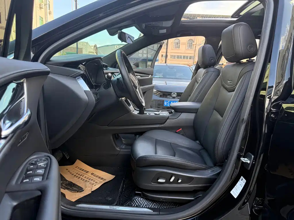 CADILLAC XT5 2020