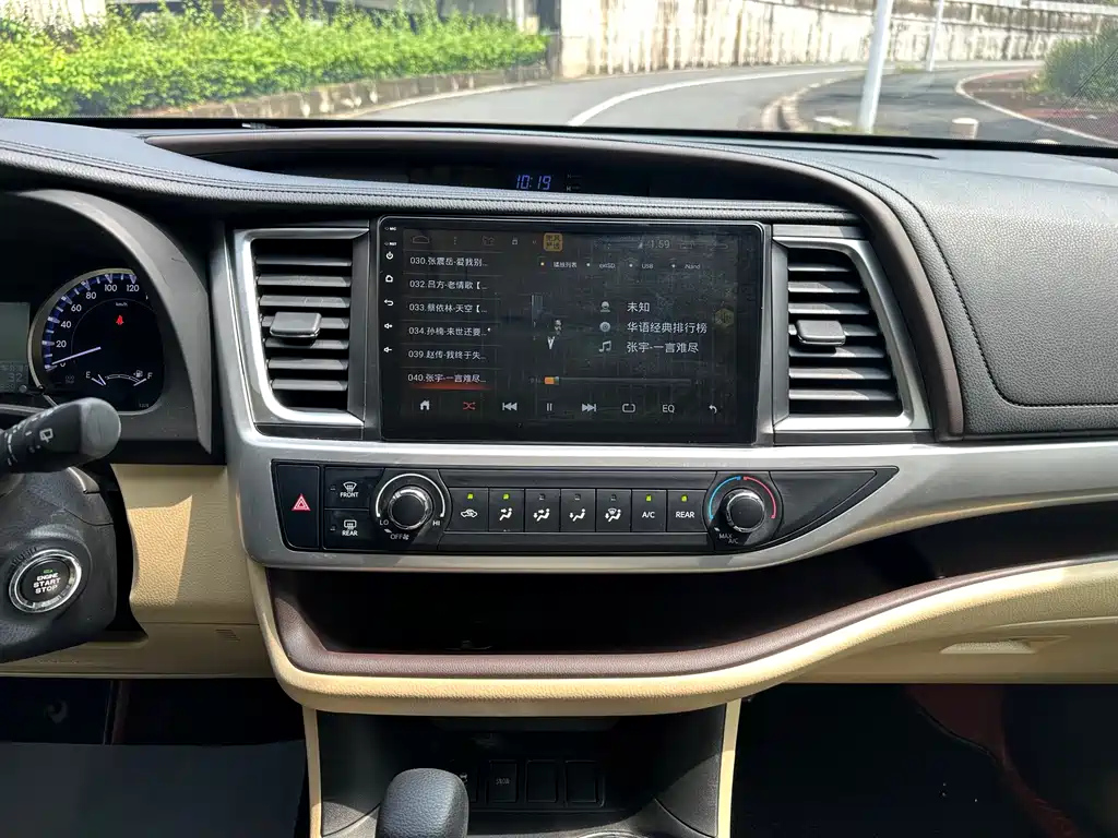 TOYOTA HIGHLANDER 2018