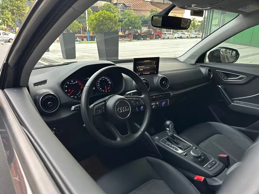 AUDI Q2L 2021