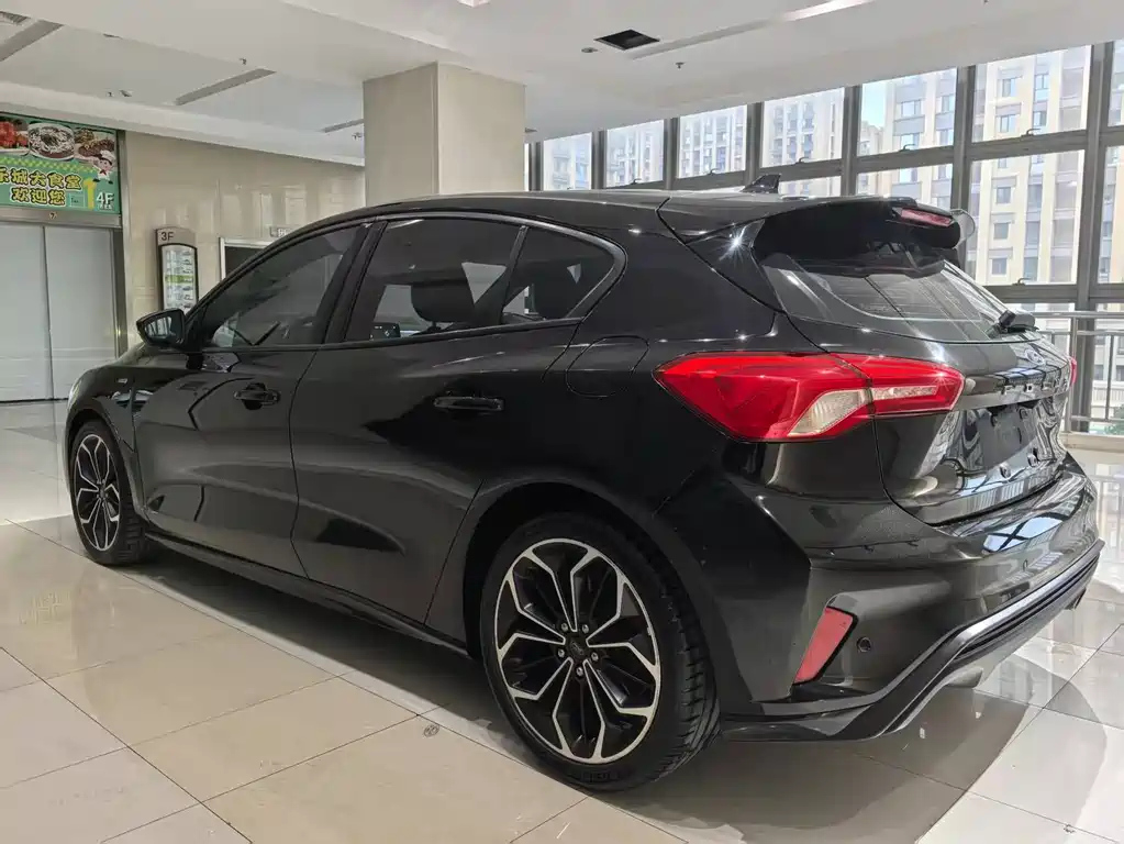 FORD FOCUS 2019