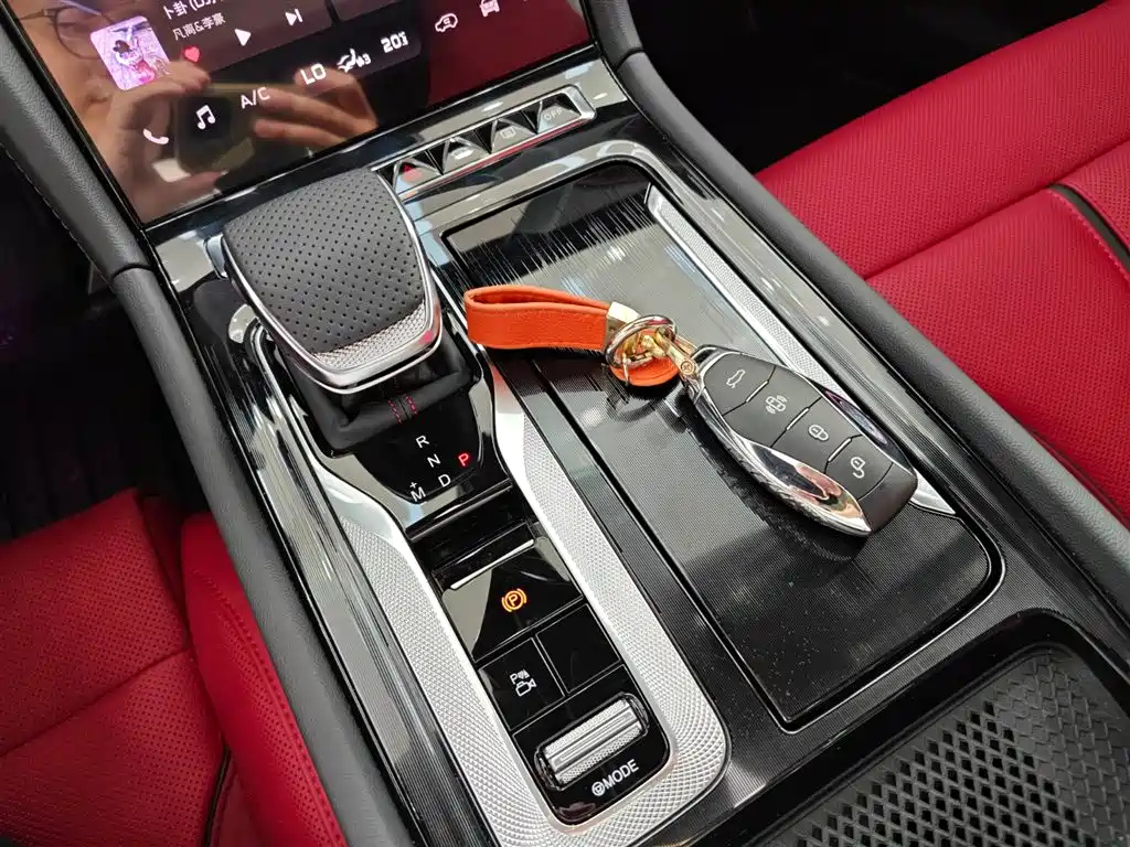 HONGQI H6 2024