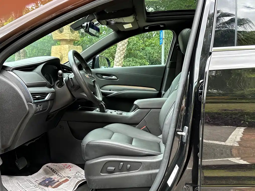 CADILLAC XT4 2021