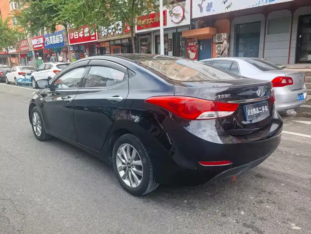 HYUNDAI ELANTRA 2015