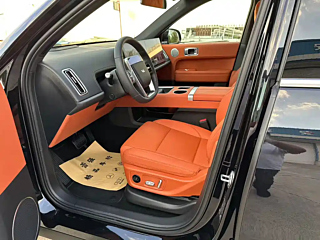 LI AUTO L6  2025 YEAR PRO INTELLIGENT  EDITION 2025