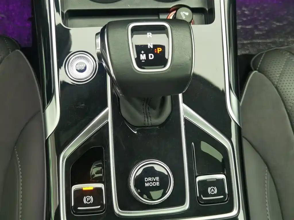 HONGQI HS5 2022