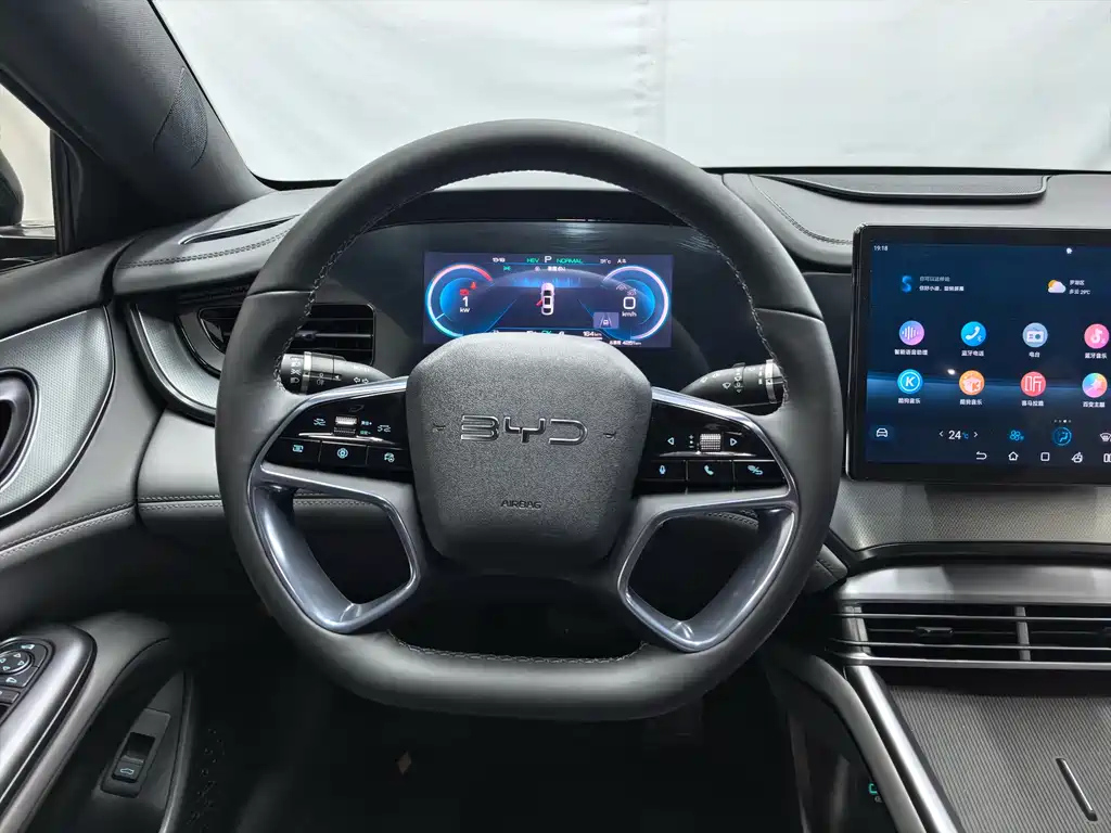 BYD SEAL 07 DM-I 2025