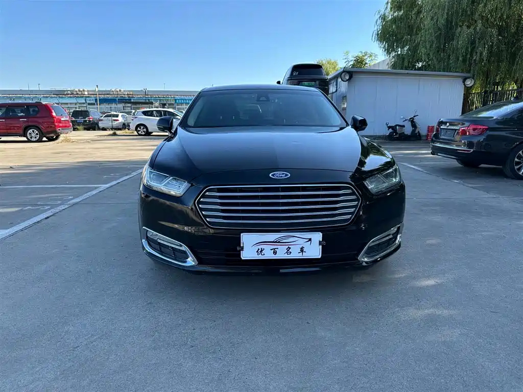 FORD TAURUS 2015