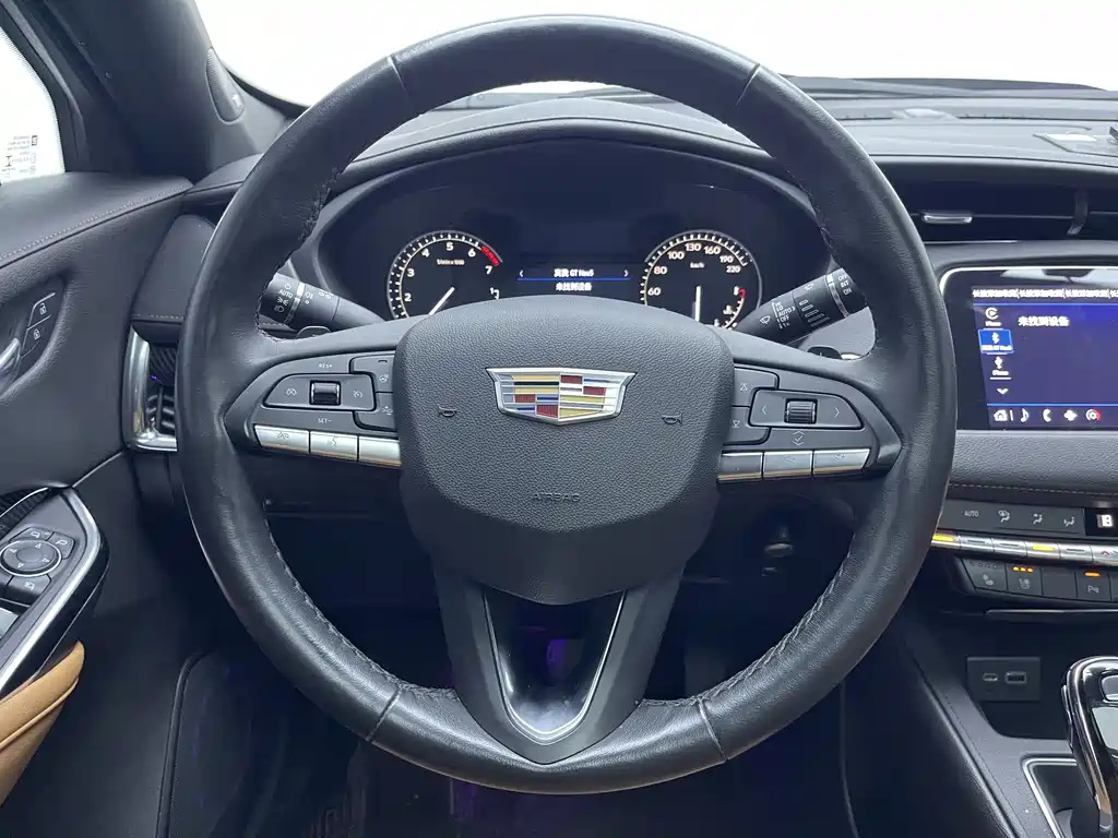 CADILLAC XT4 2022