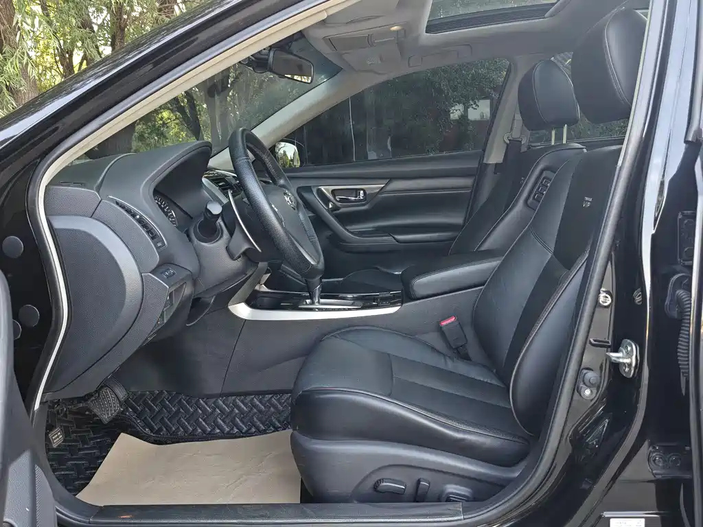 NISSAN TEANA 2016