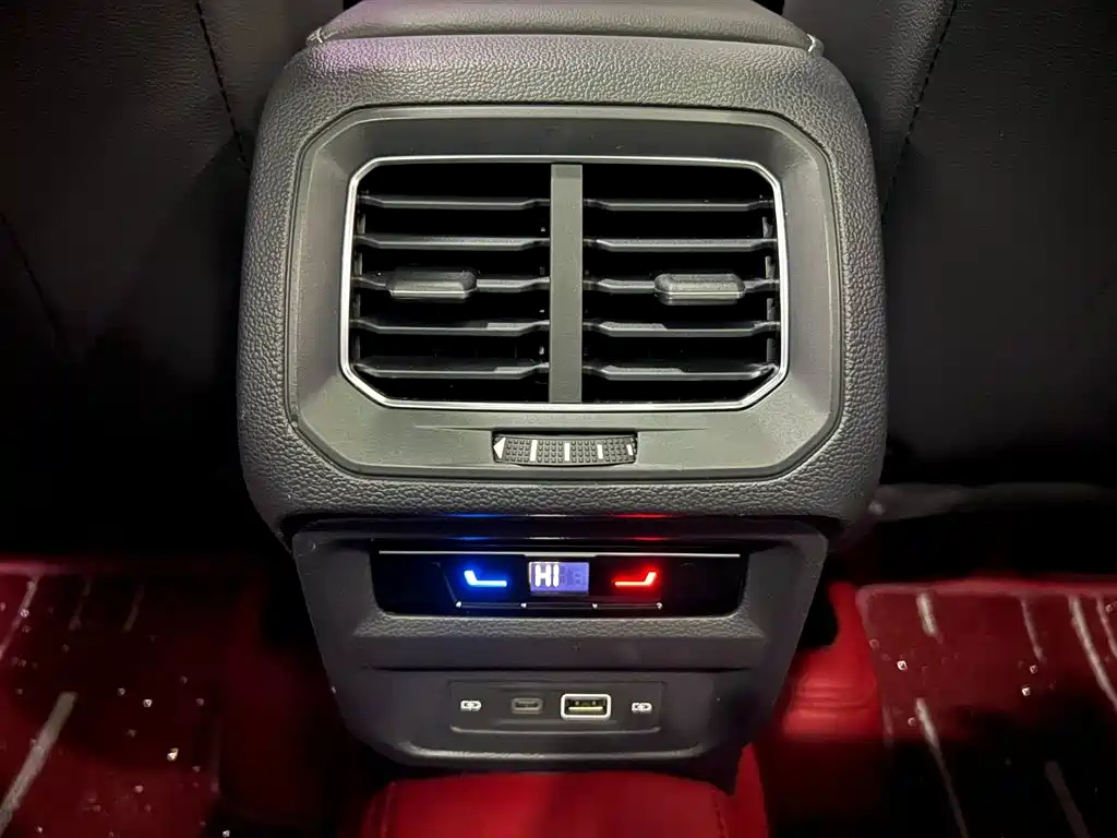 VOLKSWAGEN TIGUAN L 2021