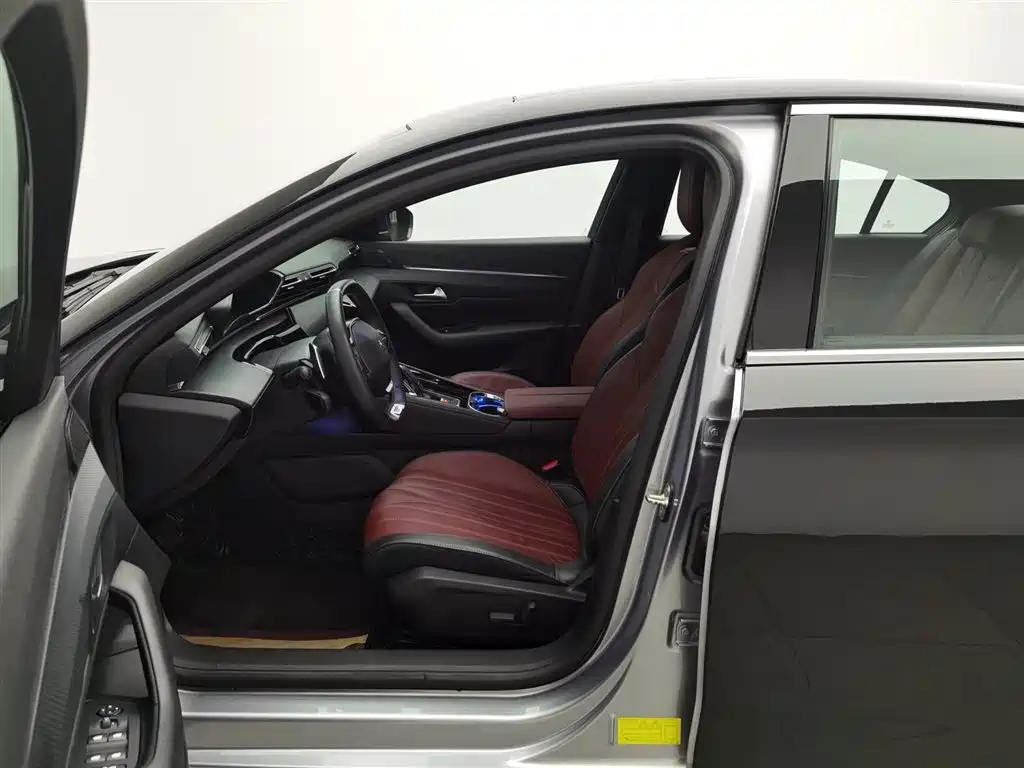 PEUGEOT 508 2021