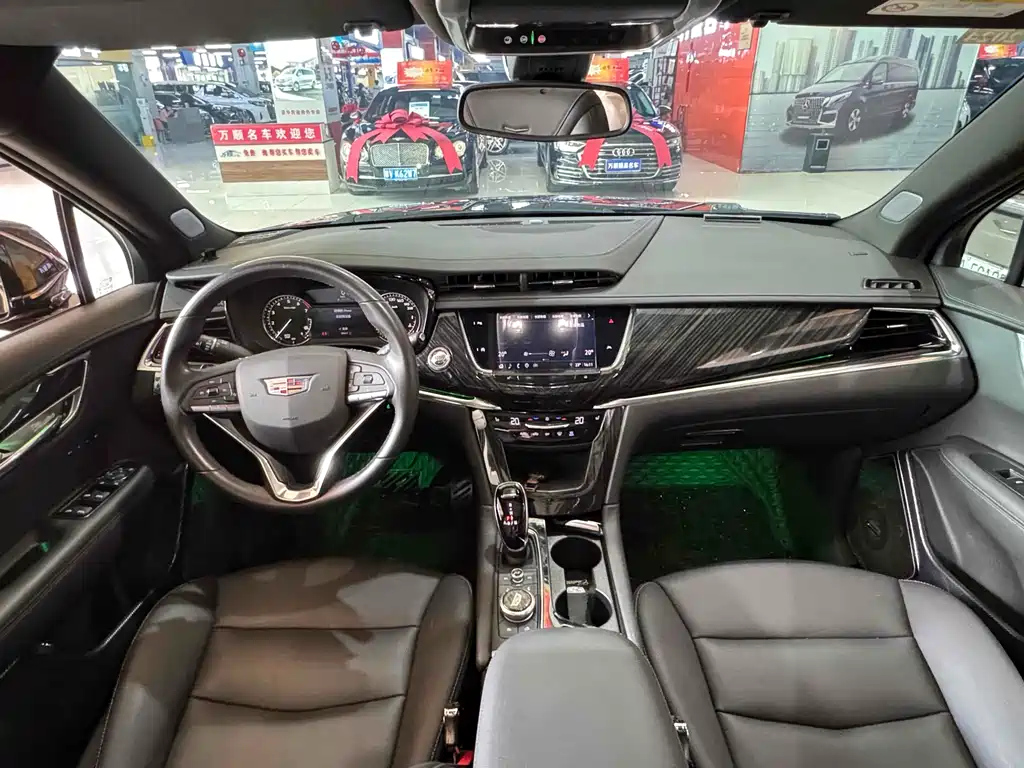 CADILLAC XT6 2022