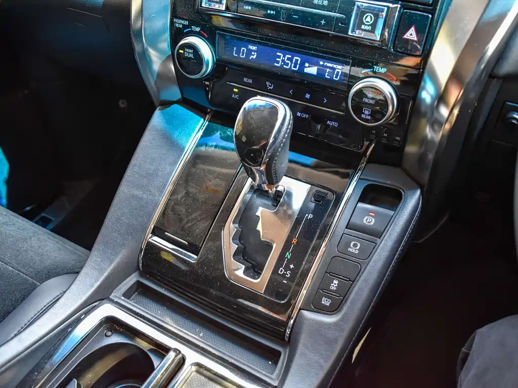 TOYOTA ALPHARD 2018