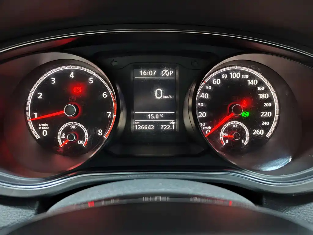 VOLKSWAGEN PASSAT 2017