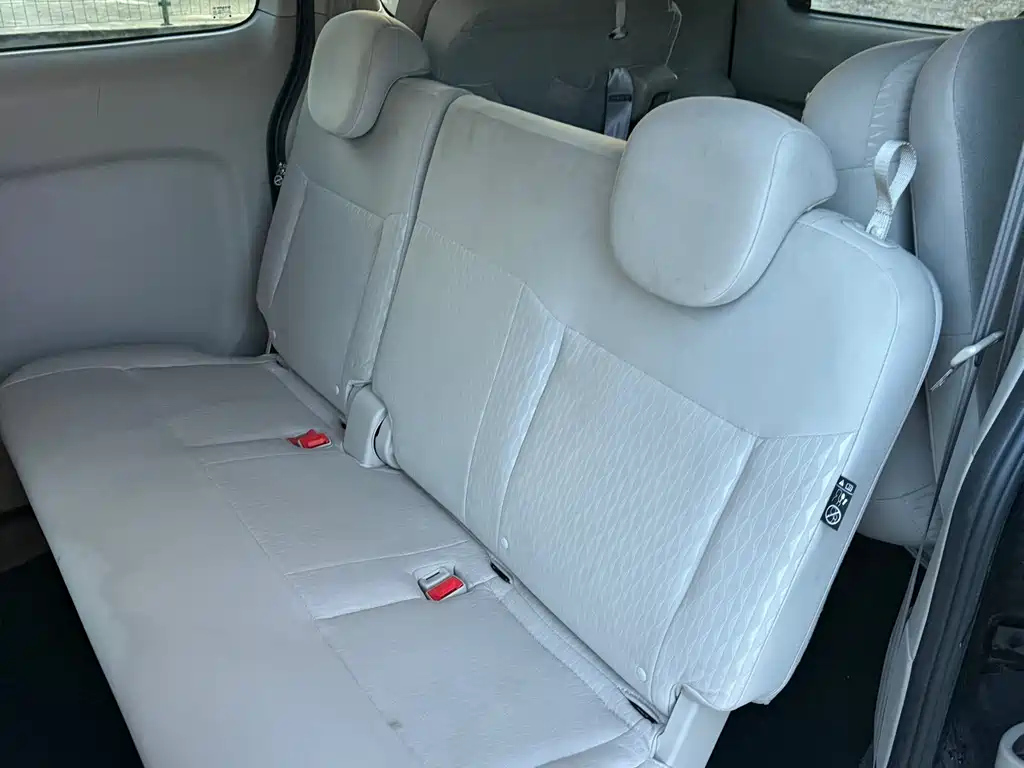 NISSAN NV200 2018