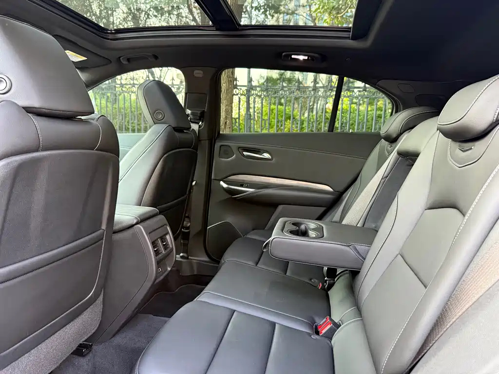 CADILLAC XT4 2024