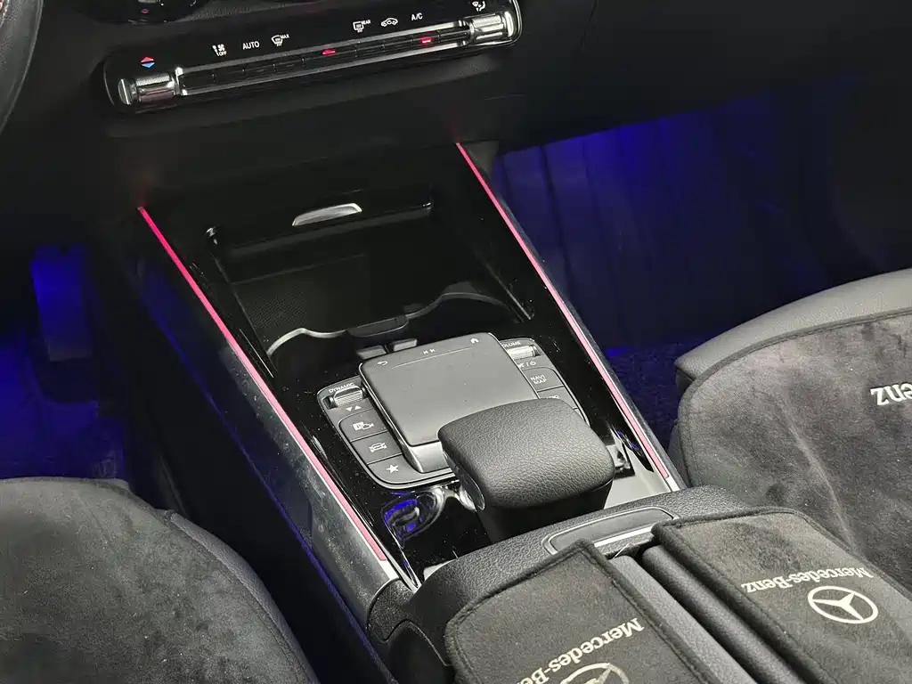 MERCEDES BENZ GLB 2020