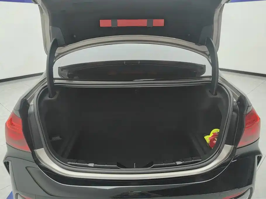 BMW 1-SERIES 2021