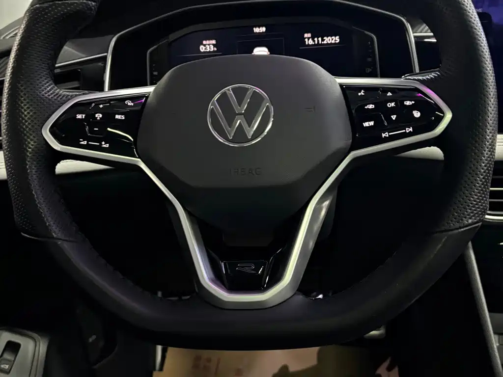 VOLKSWAGEN TIGUAN L 2022