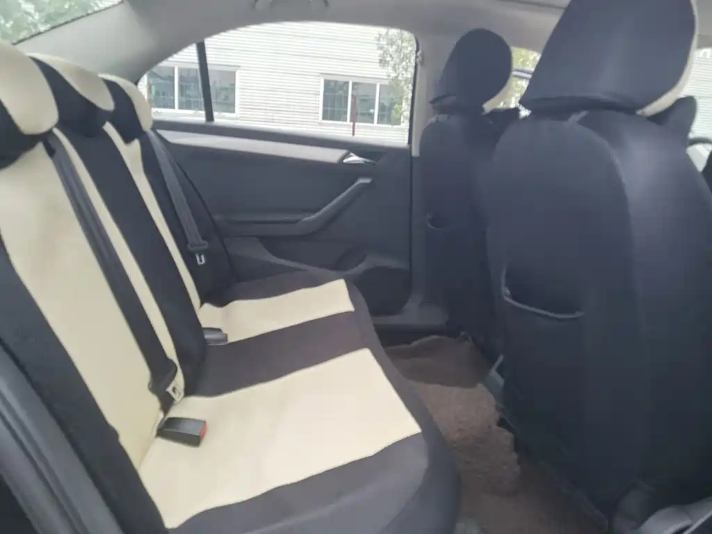 VOLKSWAGEN JETTA 2013