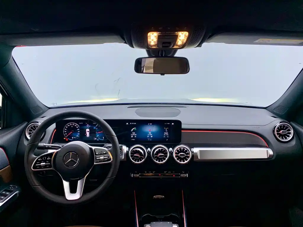 MERCEDES BENZ GLB 2022