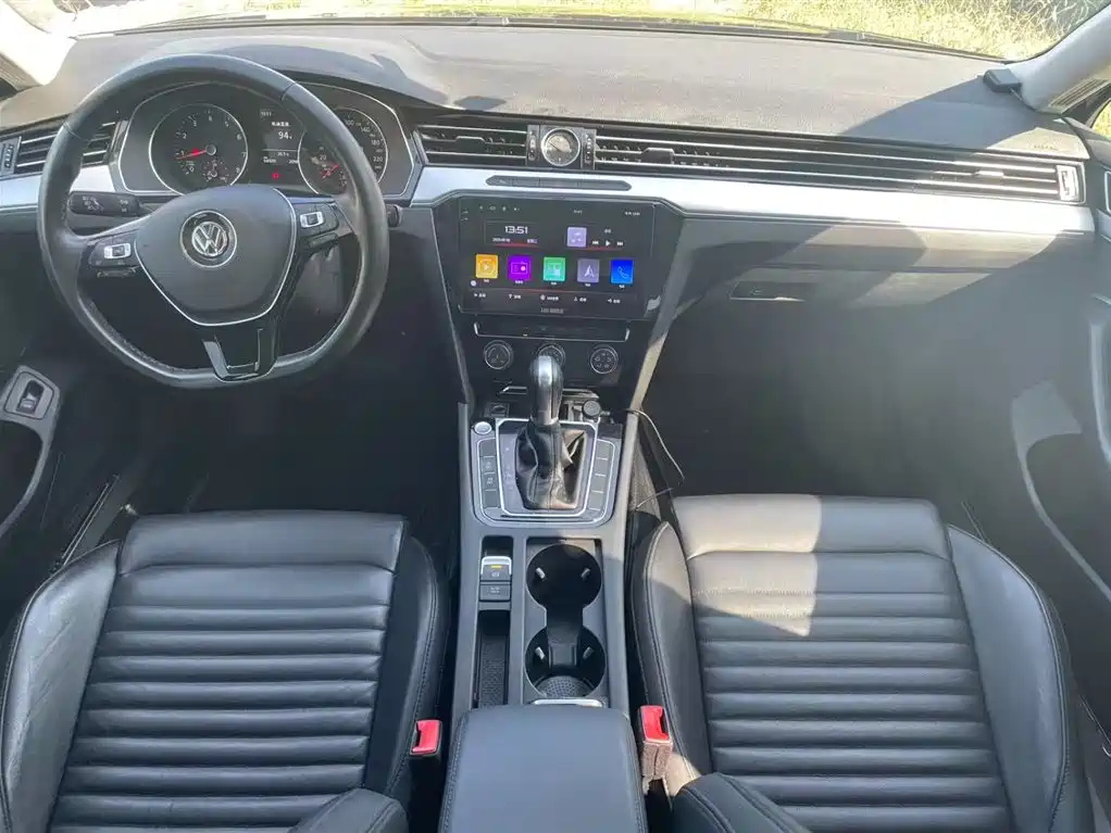 VOLKSWAGEN MAGOTAN 2017
